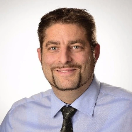 Portrait du dirigeant sylvain Gerling au bureau